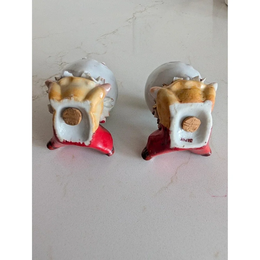 The Unbranded Brand whimsical pair